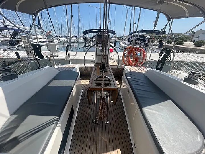 Bavaria Cruiser 33 - 