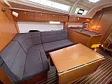 Bavaria Cruiser 37 - Internal image