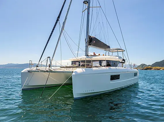 Lagoon 43