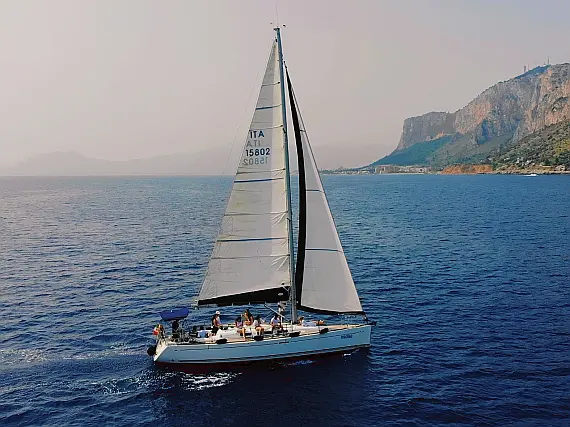 Dufour 40 Performance - Cabin