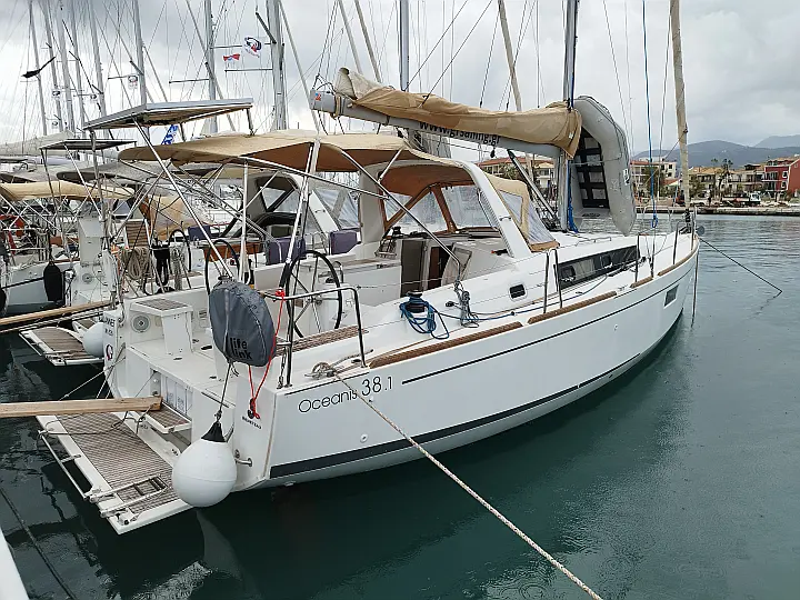 Oceanis 38.1 - 