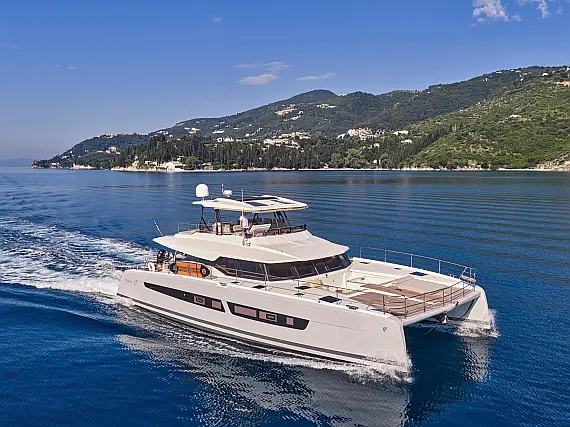 Fountaine Pajot Power Alegria 67 (5 cab)