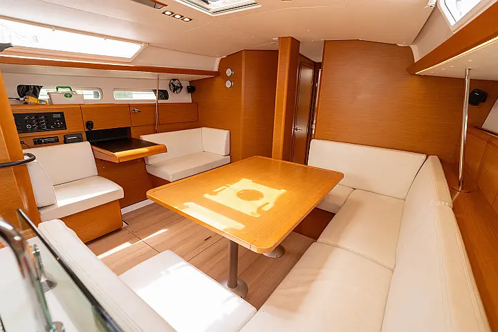 Sun Odyssey 449 - 