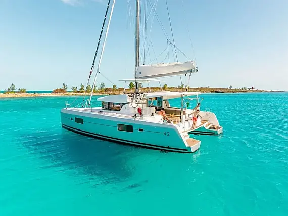 Lagoon 42