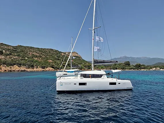 Lagoon 42