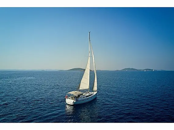 Bavaria Cruiser 41 - Immagine esterna