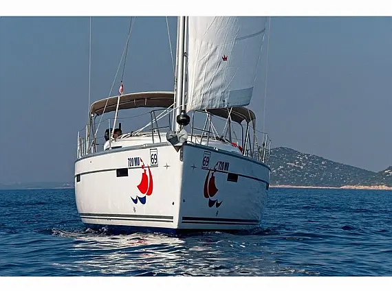 Bavaria Cruiser 41 - Immagine esterna