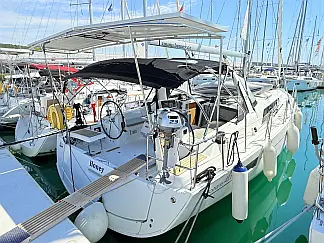 Oceanis 41.1 - External image