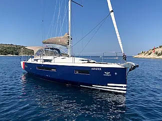 Sun Odyssey 490 - External image