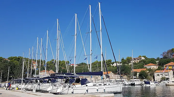 Oceanis 41.1 - Marina Rogač - sailboats (photo taken 2019)
