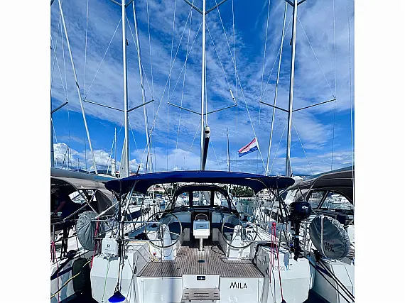 Bavaria C38