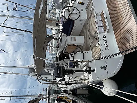 Oceanis 37