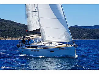 Sun Odyssey 519 - External image