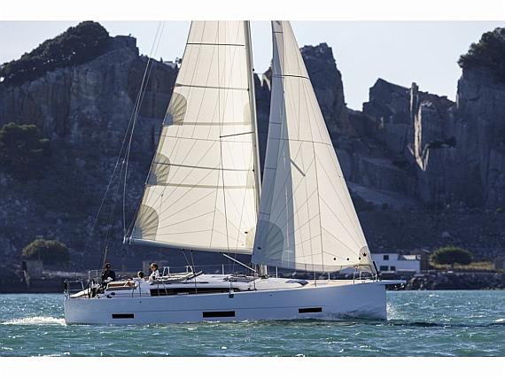 Dufour 390 Grand Large