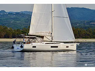 Oceanis 51.1 - External image