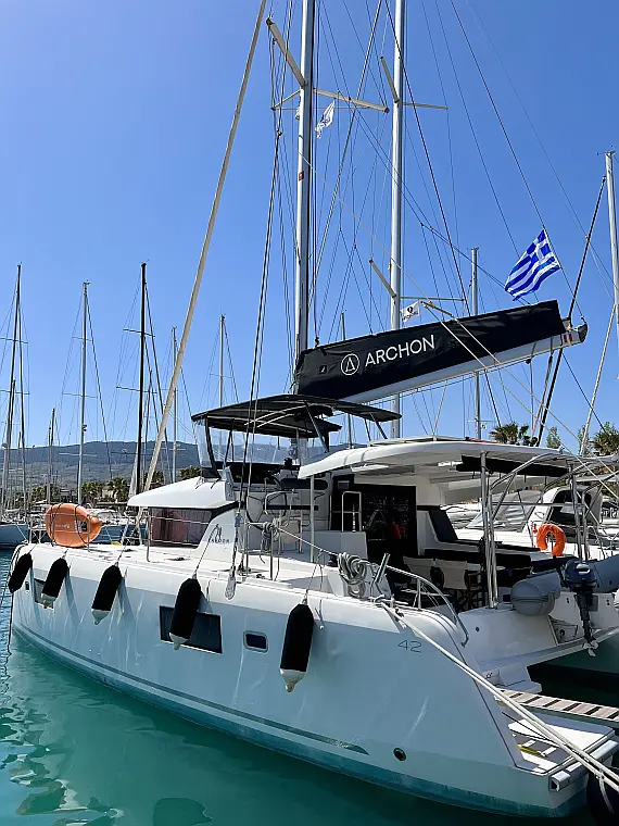Lagoon 42