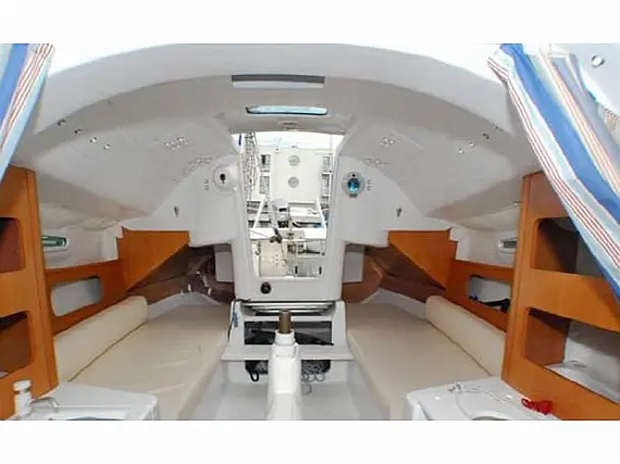 Beneteau First 21.7 - Internal image