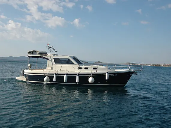 Adria 1002