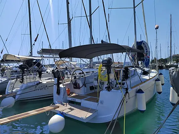 Sun Odyssey 349