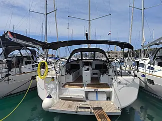 Sun Odyssey 440 - External image
