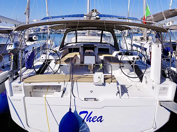 Dufour 530